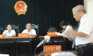 Phiên tòa sáng 20/8. Ảnh: XB
