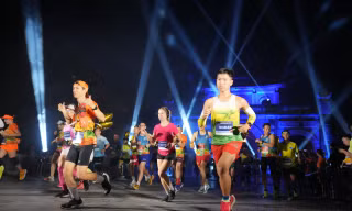 Nguyễn Thị Oanh vô địch, phá kỷ lục giải Trang An Marathon 2023