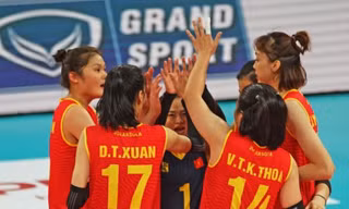 Bóng chuyền nữ Việt Nam 'thử lửa' trước thềm SEA Games