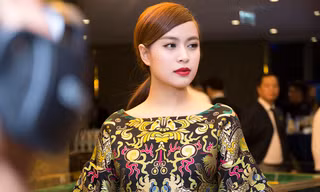 Hoàng Thuỳ Linh 'sang chảnh' dự tiệc triệu đô của Thu Minh