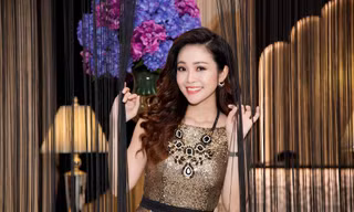 MC Thùy Linh khoe đường cong với đầm sequin bó sát