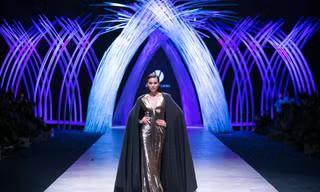 Thanh Hằng hóa 'nữ thần tình yêu' trên sàn catwalk
