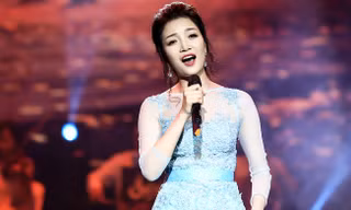 Phạm Thu Hà hát 'Suối mơ' tưởng nhớ cố nhạc sĩ Văn Cao