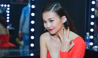 Thanh Hằng khoe nhẫn 4 tỷ đồng trong chung kết Vietnam's Next Top