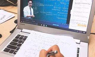 Đà Nẵng: Sinh viên học online, teen chưa thể gặp các giáo sinh thực tập dù đã trở lại trường