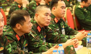40 kiểm định viên quân sự hỗ trợ đăng kiểm xe tại 14 trung tâm