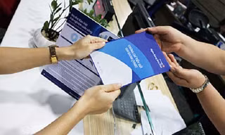 Sốc vì lãi suất huy động giảm quá nhanh và mạnh
