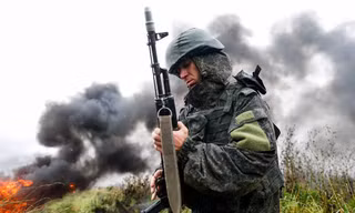 Một người lính Nga tham gia tập trận Zapad-2021