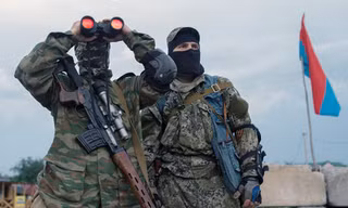 Lính Ukraine ‘giương cờ trắng’ tại Lugansk?