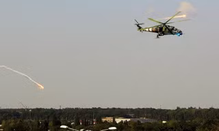 Ukraine mở cuộc tấn công, Donetsk râm ran tiếng súng