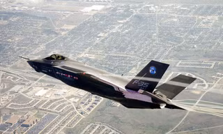 Nguyên mẫu siêu chiến đấu cơ F-35 đạt mốc 1.000 giờ bay