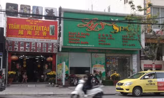 Đà Nẵng xử lý nhiều bảng hiệu chữ nước ngoài lấn át chữ Việt