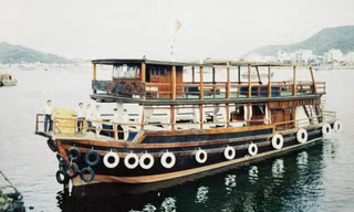 Tàu KH 0449 của Công ty TNHH Đầu tư và Du lịch Làng Cá