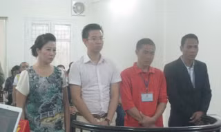 Các bị cáo tại toà