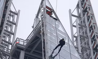Hoàng tử Andrew trên tòa nhà Shard
