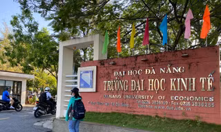 Giám đốc ĐH Đà Nẵng nói gì về giảng viên khoa Luật nhờ sinh viên thi hộ?