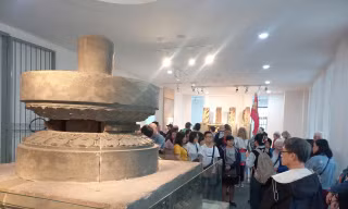 Điểm đến trăm năm ở Đà Nẵng khiến khách Tây say mê thưởng lãm