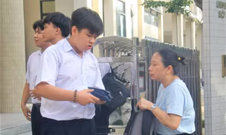 Hơn 16.000 thí sinh 'vượt vũ môn' vào lớp 10, Đà Nẵng cấm xe nhiều tuyến đường