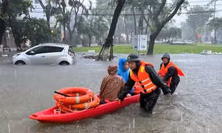 Khu dân cư giữa trung tâm Đà Nẵng di tản nhiều hộ dân vì nước ngập