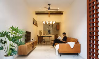 Ngôi nhà liên kế với không gian nén độc đáo