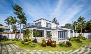 Mảng xanh và khoảng trời trong ngôi nhà rộng 228m2