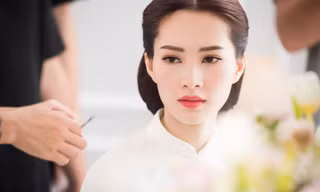Khoảnh khắc đẹp tinh khôi của Hoa hậu Thu Thảo trong lễ đính hôn