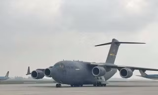 "Siêu máy bay" vận tải hạng nặng C-17 của Mỹ.