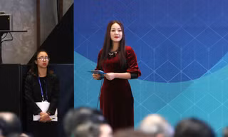 Ngô Phương Lan toả sáng khi dẫn chương trình tại Hội nghị APEC