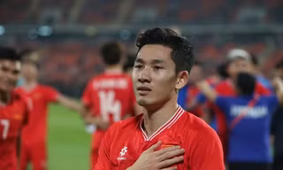 Hành động đẹp của Hai Long sau khi nhận tiền thưởng từ quê nhà