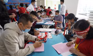 Sôi động ngày Chủ nhật Đỏ lần thứ XIV ở Quảng Ninh