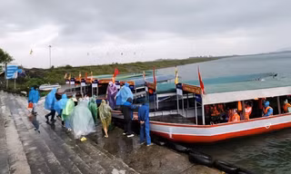 Du khách nước ngoài tử vong khi đang ăn trên tàu du lịch ở Hạ Long