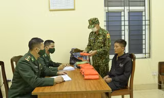 Bắt đối tượng vận chuyển thuốc nổ bán cho ngư dân khai thác thủy sản