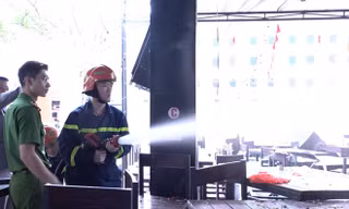 Nổ ống dẫn khí gas, khói đen bao trùm quán bia ở Cẩm Phả