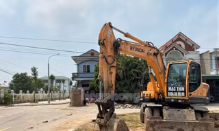 Chốt phương án bồi thường, ngôi nhà ‘mọc’ giữa đường ở Quảng Ninh chuẩn bị được phá dỡ