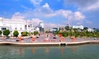 Quảng Ninh rực sáng sắc màu trước ngày lễ lớn