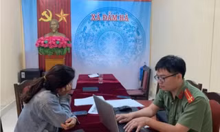 Phạt 15 triệu đồng hai cô gái 'báo chốt', xúc phạm CSGT trên mạng xã hội