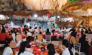 Tỉnh Quảng Ninh nói gì việc ‘biến’ hang động bên vịnh Bái Tử Long thành nhà hàng, nhà hát?