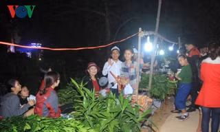 Bán lộc tại chợ đình Bích La.
