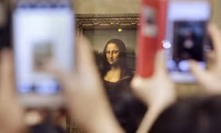 Nụ cười bí ẩn của nàng Mona Lisa vẫn luôn luôn là bí ẩn.