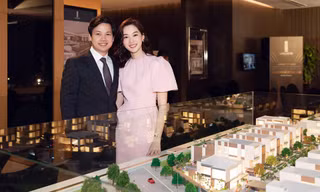 Hoa hậu Thu Thảo tái xuất xinh đẹp, tham dự sự kiện của ông xã Trung Tín 