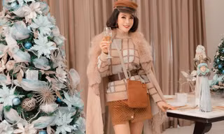 MC Thanh Mai khoe dáng gợi cảm trong biệt thự triệu đô mùa Giáng Sinh