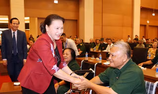 Chủ tịch Quốc hội Nguyễn Thị Kim Ngân gặp mặt các thương binh nặng tiêu biểu toàn quốc năm 2019.