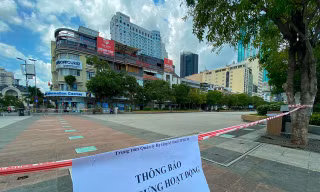 TPHCM đồng loạt đóng cửa công viên, vườn hoa