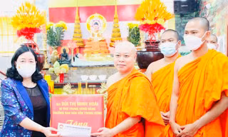 Trưởng Ban Dân vận Trung ương chúc Tết Chôl Chnăm Thmây tại TPHCM