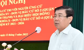 Tiếp xúc cử tri, Chủ tịch TPHCM hứa không quan liêu, tham nhũng