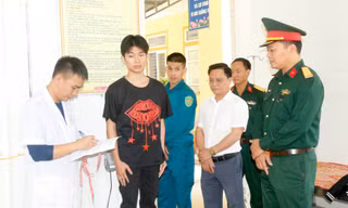 Chàng trai mồ côi viết đơn tình nguyện đi nghĩa vụ quân sự