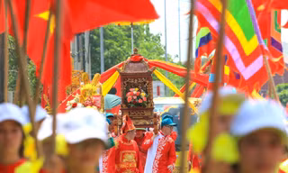 Ngôi đền 200 năm tuổi ở Nghệ An