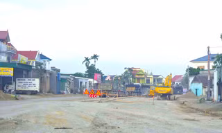 Lý do dự án nghìn tỷ 'lên đời' quốc lộ 7 liên tục lỡ hẹn