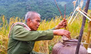 Lễ cúng rẫy cảm ơn thần linh, trời đất của người dân tộc Khơ Mú