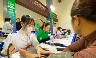 Hơn 1.000 người dân Nghệ An được khám bệnh, phát thuốc miễn phí